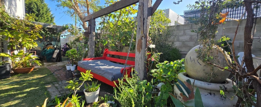 6 Bedroom Property for Sale in Franskraal Western Cape